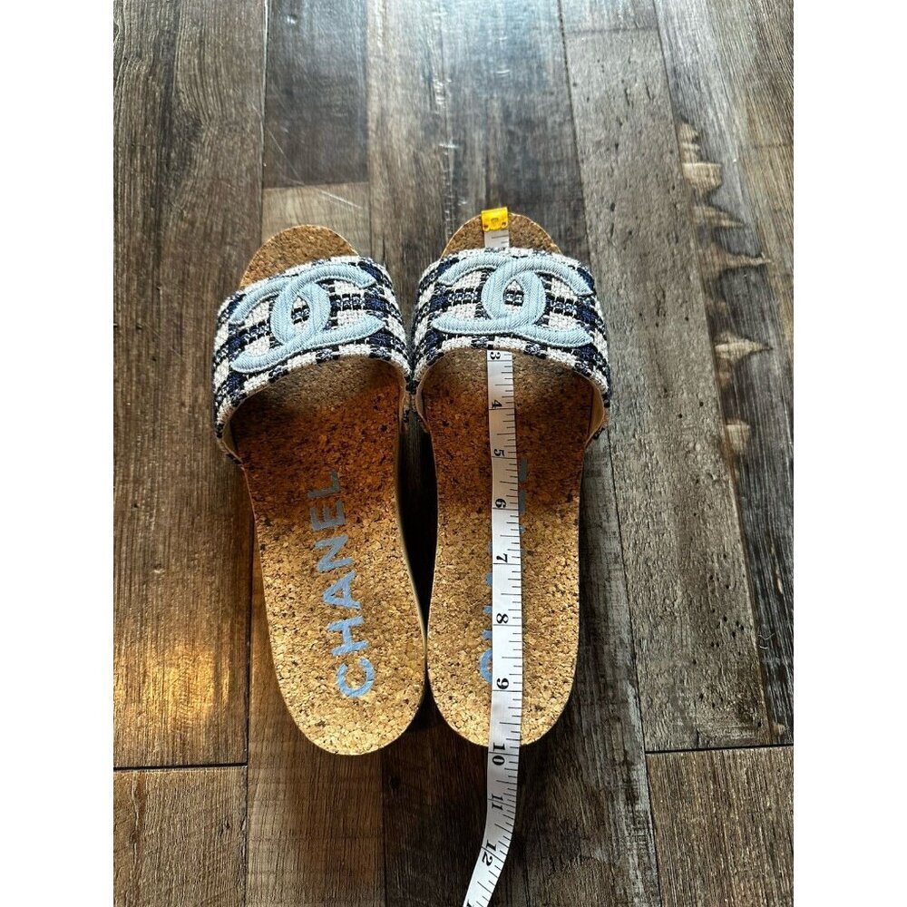 Chanel Tweed Mixed Fibers Cork CC Mule Sandal Navy Blue White Size 38 - Picture 11 of 13